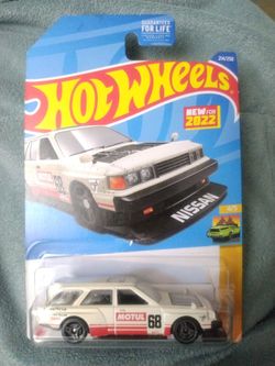 Hot Wheels "HW Wagons" Nissan Maxima drift car