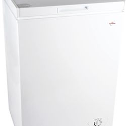 Koolatron Compact Chest Freezer with flip-up lid and 3.5 Cubic Feet