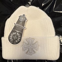 Beanie Chrome NEW. NWT.  Miami , NYC.