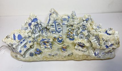 Vintage Christmas Village By Lincolnshire - 6 Houses 16" Long Lighted Up