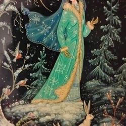 RUSSIAN SNOW MAIDEN BLACK Lacquered BOX SIGNED