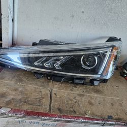 2019 2020 Hyundai Elantra Driver Side Headlight 