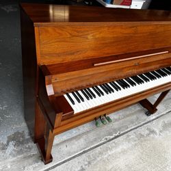 Yamaha Upright Piano Immaculate One Owner