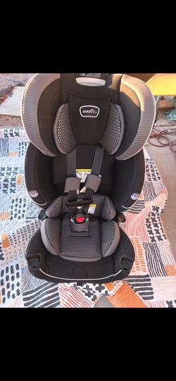 3 in 1 Carseat like new in box