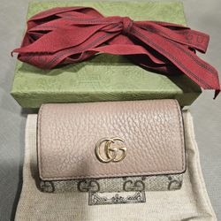 Gucci Dusty Pink Key Case 