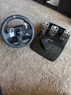 Logitech steering wheel and peddles