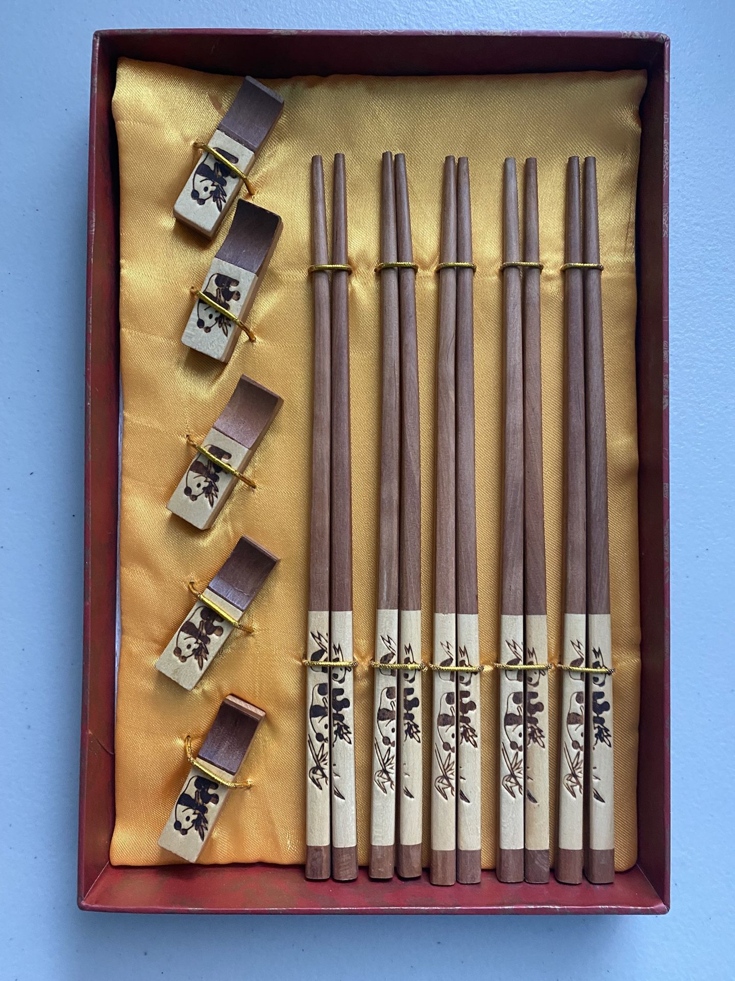 Elegant Panda Chopstick Gift Set – 5 Pairs w/ Rests in Decorative Box
