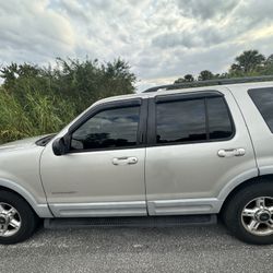 2002 Ford Explorer