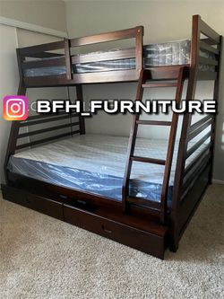 Twinfulll dark brown Bunkb3d with orthopedic Matres!!!!
