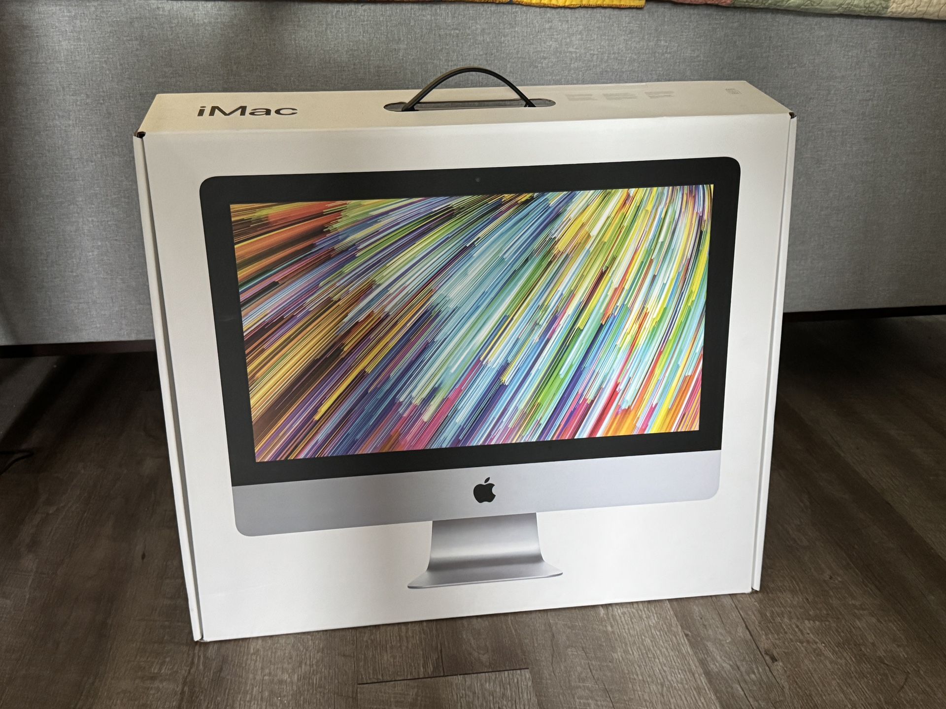 21.5” iMac, 2019. 4k Display. Intel i5, 16GB RAM, 500GB SSD