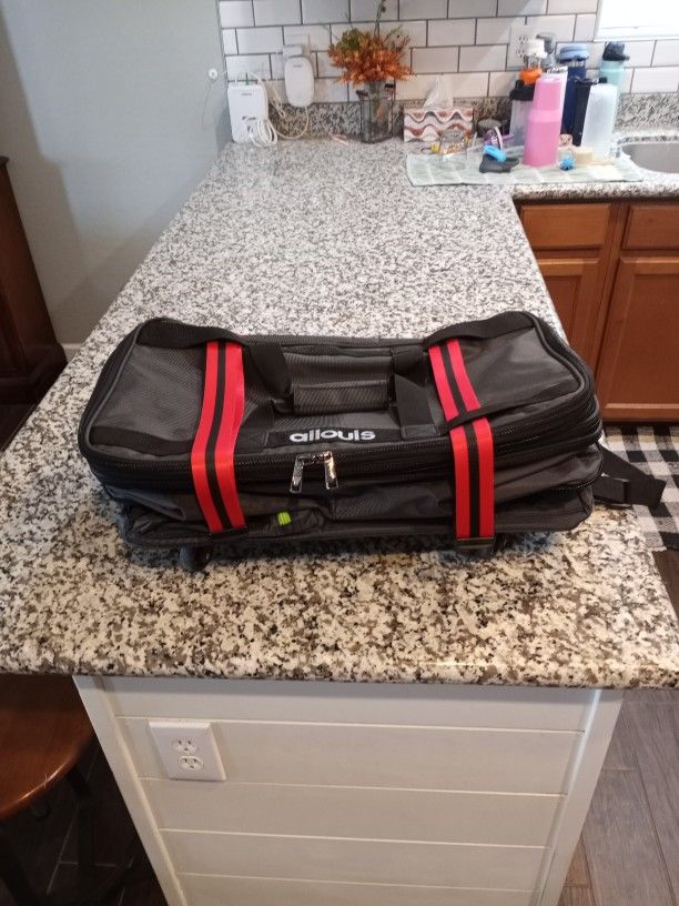 Expandable Rolling Duffle Bag