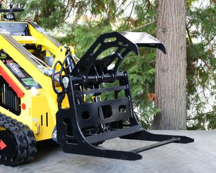 Bear Jaws Compact Grapple - Mini Skid Steer Dingo-Style Mount
