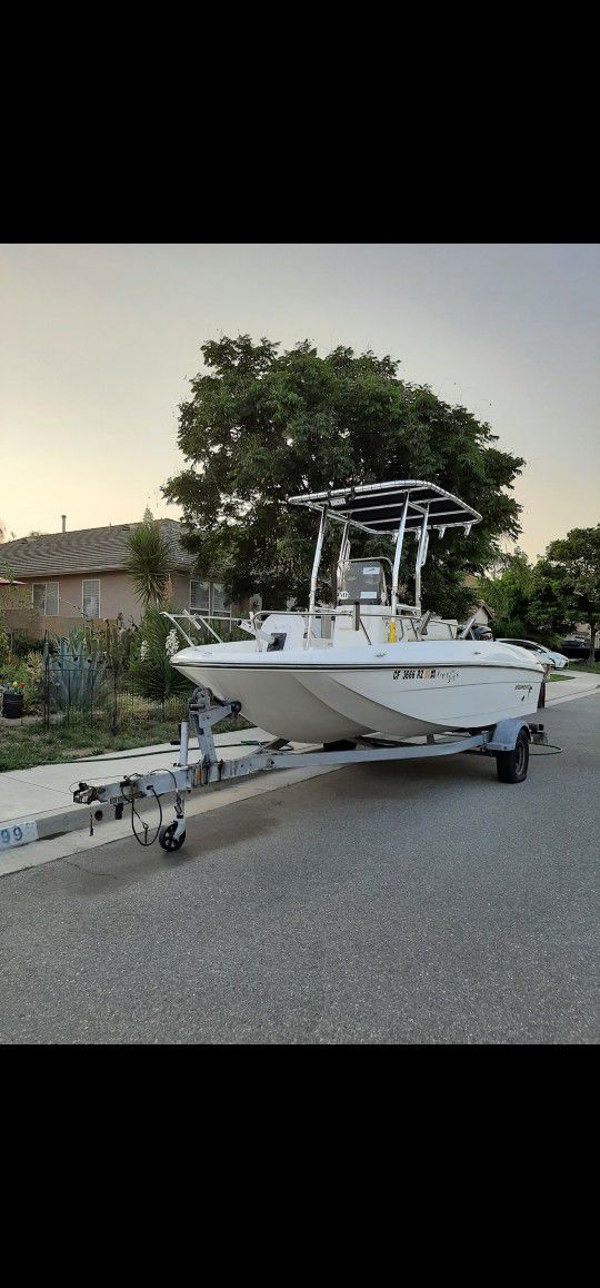 2018 Bayliner 18ft Fishing Boat Work Good Under 350 Hours  Come With Boat Cover New Tires 🚢 See The Last Picture For more InformCash Only No Payment 