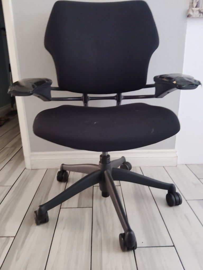 Silla Negra Jiratoria