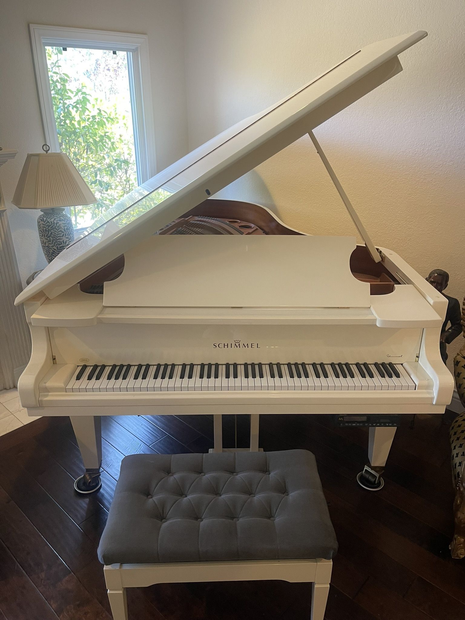 Schimmel C213 6’10” Grand Piano – Handmade in Germany, White High Polish, w/ PianoDisc (2002, Mint)