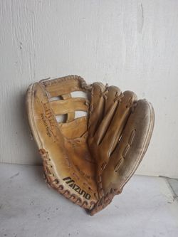 Mizuno Baseball/Softball Glove ,12"
