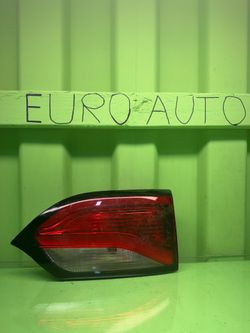 2017 2018 2019 2020 CHRYSLER PACIFICA Right Passenger Side Trunk Lid / Inner Tail Light OEM F OOH TC4 092 18