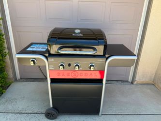 NEW CharBroil Gas2Coal 3-Burner Gas Charcoal Grill NEVER USED
