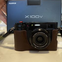 Fujifilm X100V- With Box, Moment 20% Filter, Case, Strap