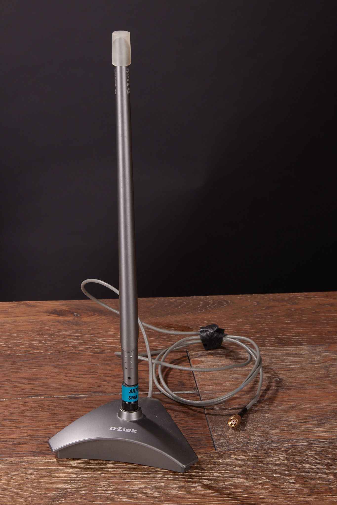 D-link Ant24-0700 2.4 GHz Omni-Directional 7 dBi Indoor Antenna
