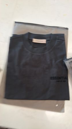 black essentials shirt xs