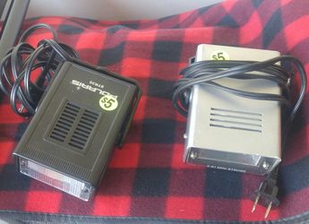 2 mini strobe lights