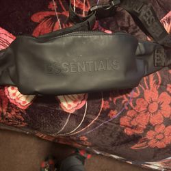 Essential Fanny Pack