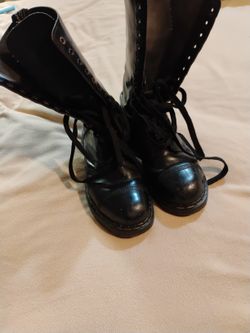 Grip Fast 14 Hole Boots