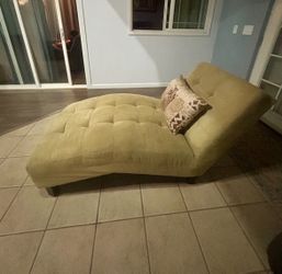 Lounge Couch 
