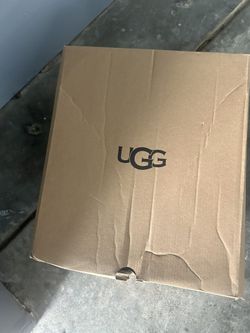 UGG BOOTS