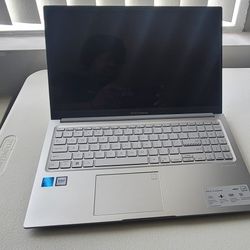 ASUS Vivobook Laptop - Touch Screen