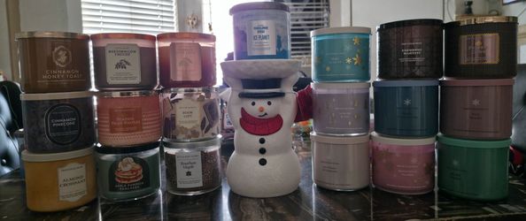 Bath & body works glittery reversible snowman  candle holder / pedestal