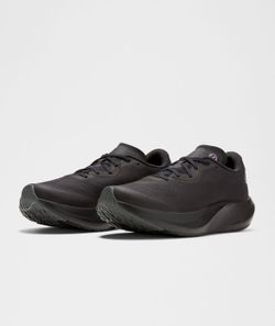 Men’s running shoes  7.5