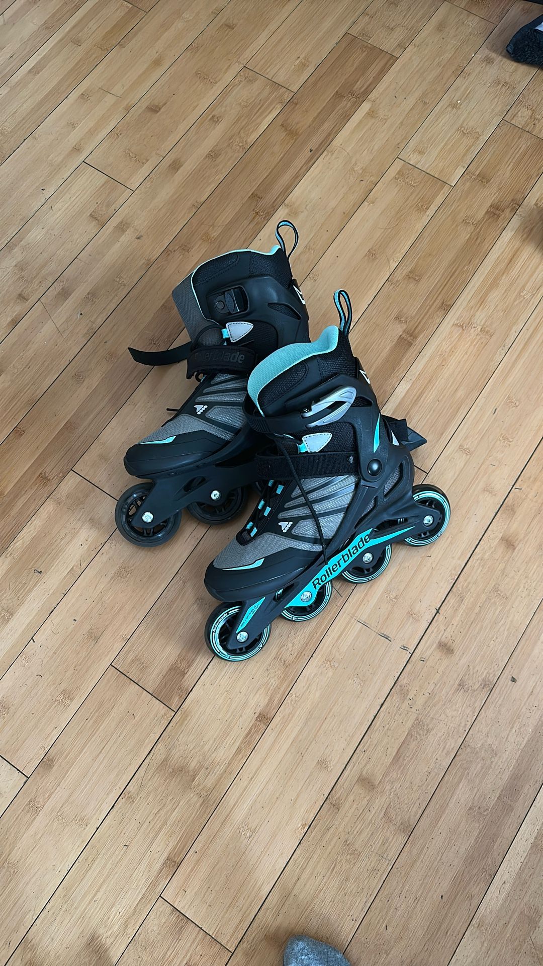 Women’s Roller Blades Size 8