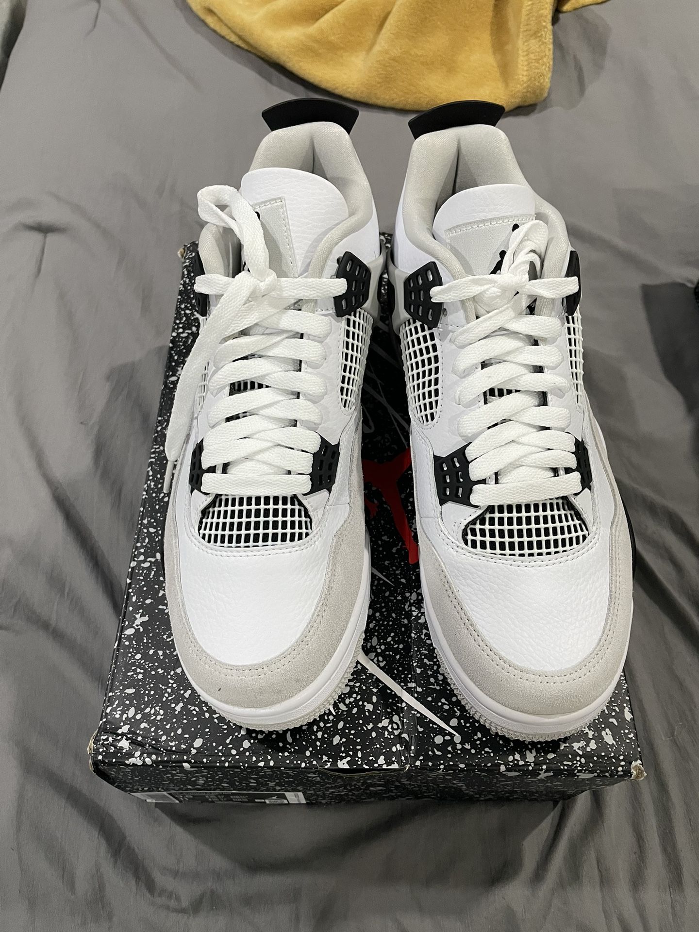 Jordan 4’s White Cement