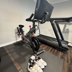 Peloton Bike