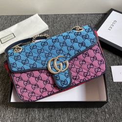 A classic versatile bag for women