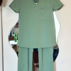FIGS Scrubs / Petite XS - Great Condition!!  