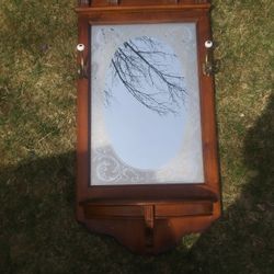 Vintage Pulaski Furniture Corporation  wall mounted  mirror 