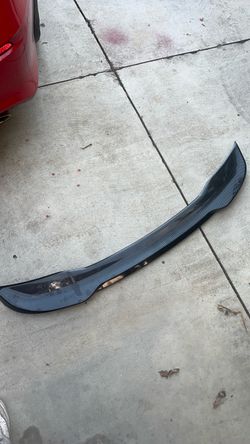 Carbon fiber trunk spoiler