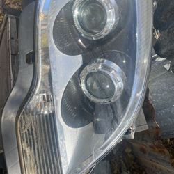 Hlogen Acadia Headlight Assembly 