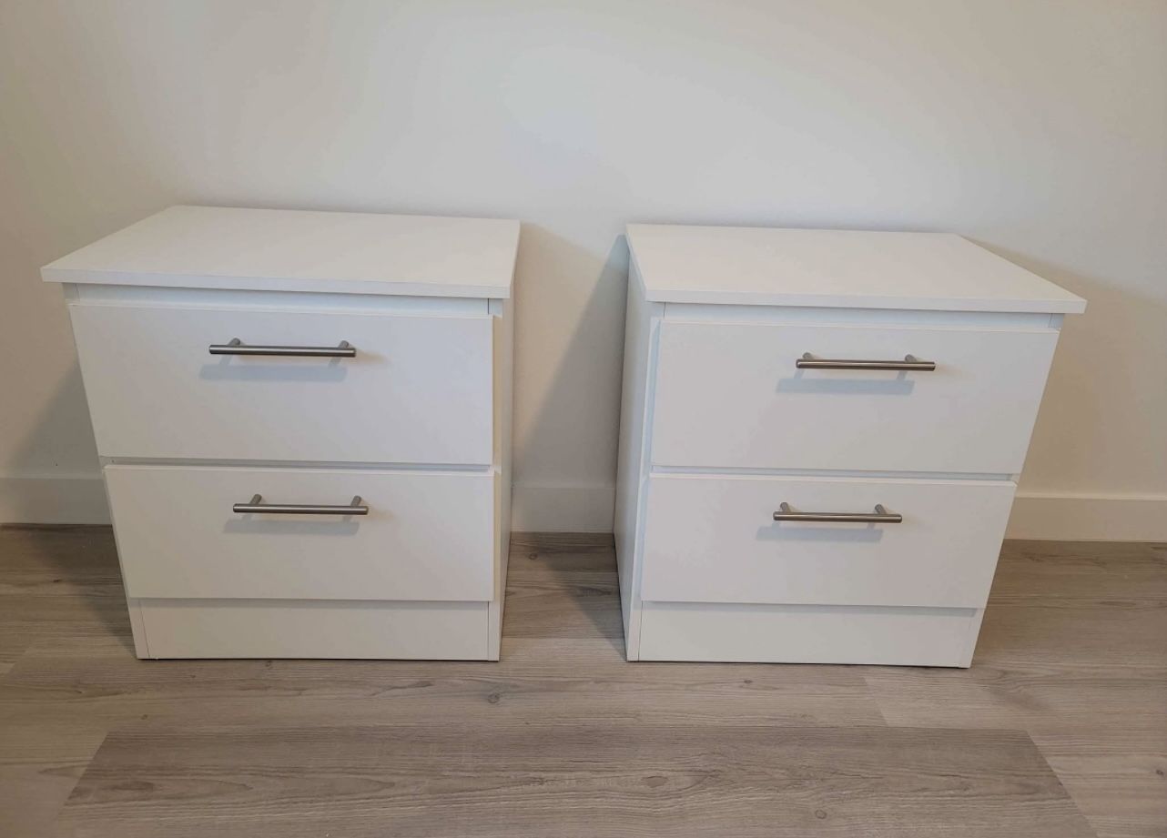 Nightstands. Perfect For Your Home ! - Mesitas De Noche ¡ Perfecto Para Su Hogar ! 