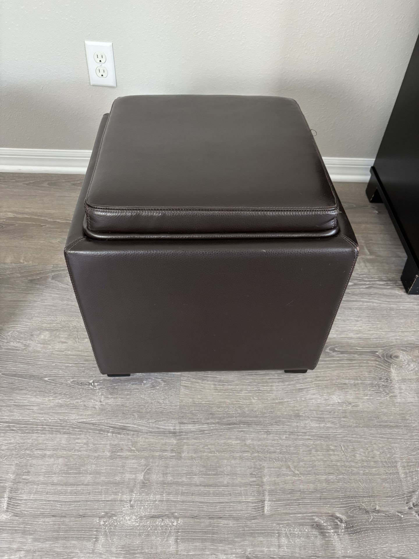 Crate And barrel Ottoman With Storage