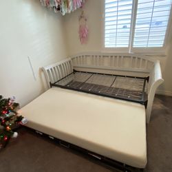 Twin Size Trundle Bed