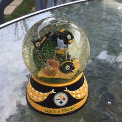 Pittsburgh Steelers Snow Globes
