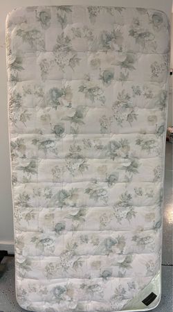Free Twin mattresses with box springs