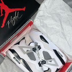 military black jordan 4’s