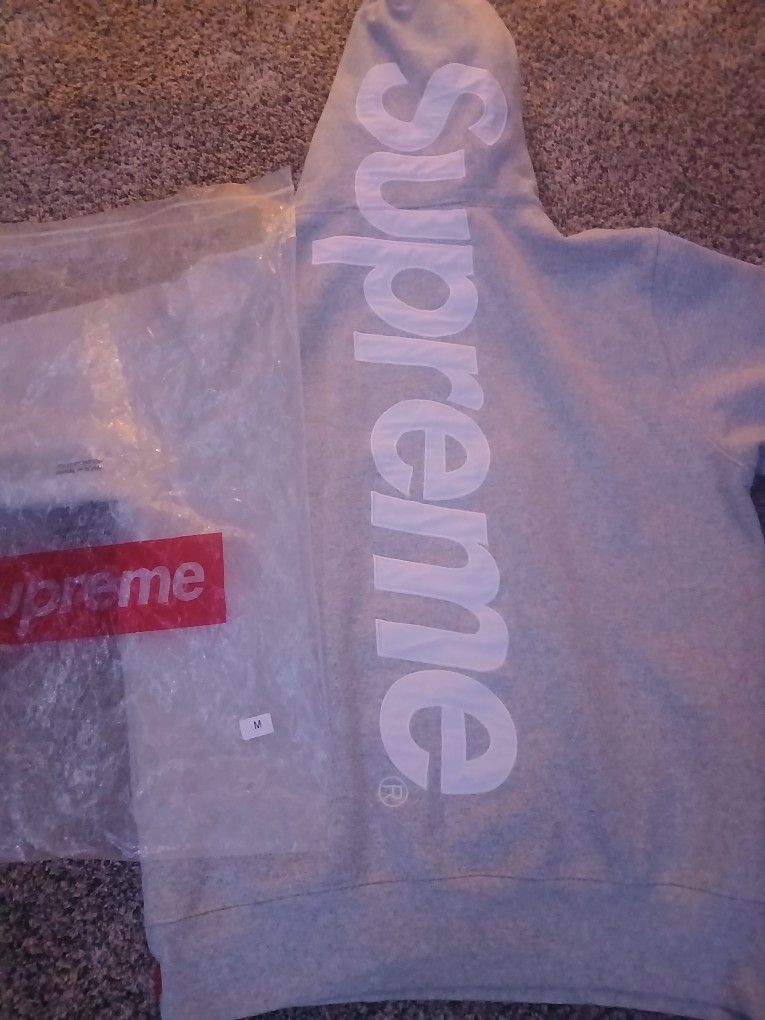Supreme Hoodie 