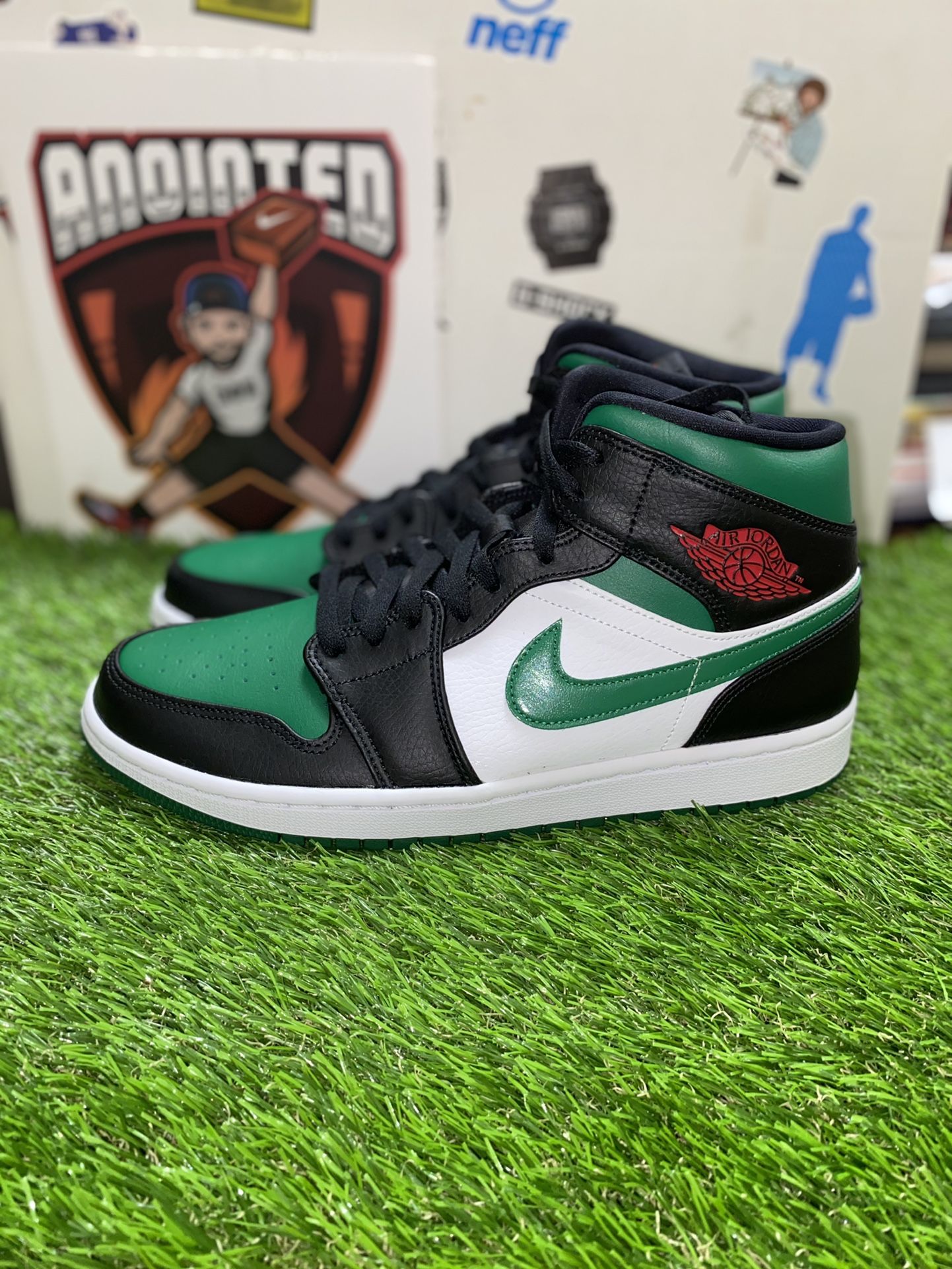 Air Jordan 1 Green toe
