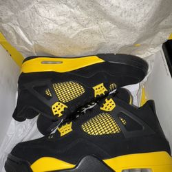 Jordan 4 Thunder Size 10